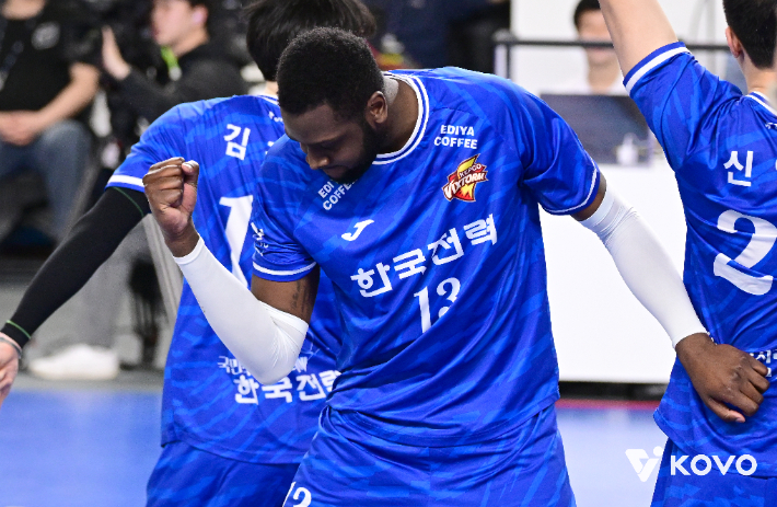 환호하는 베논. 한국배구연맹