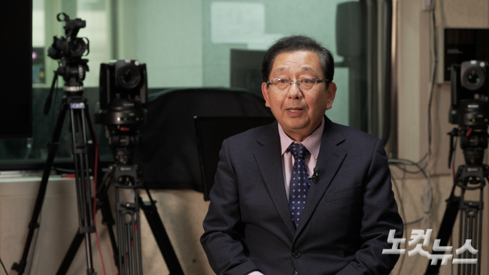 지난 11일 호사카 유지 세종대 독도종합연구소 명예소장이 서울 목동 CBS 사옥에서 인터뷰를 진행하고 있다. 박수연 기자