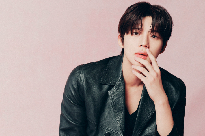 배우 문상민은 극 중 스케이트보드를 타는 장면과 관련해 "대역 분과 섞어서 탔다"며 "기술을 보여드리는 건 힘들었지만 질주하는 건 괜찮았다. 열심히 연습했다"고 밝혔다. 넷플릭스 제공