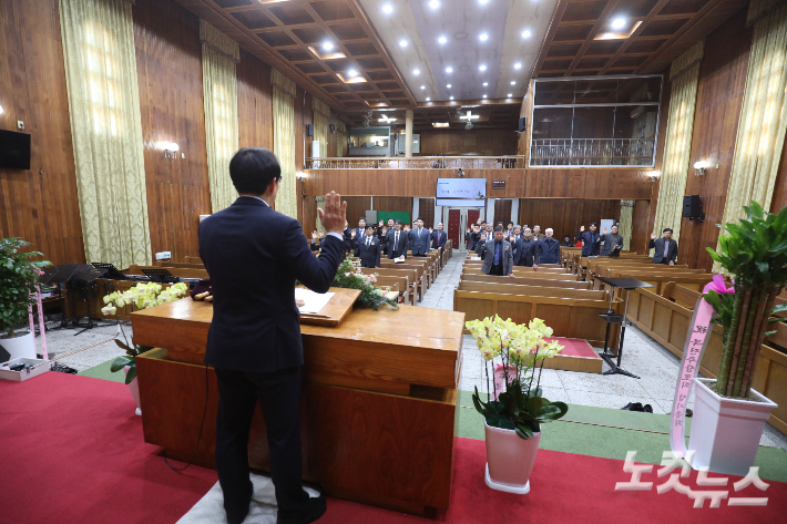 북전주노회 남전도회연합회 제26회 정기총회에서 참석자들이 표어를 제창하고 있다. 최화랑 기자