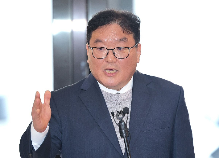 '쿠팡 수사외압' 기소된 검사들 "더럽고 역겨워" "답정 기소" 반발