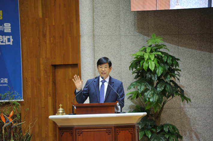 '어게인 삼일운동'을 주제로 말씀을 전하고 있는 신재원 목사(증경회장,새춘천성결교회 원로).춘천소양교회 최천희 제공