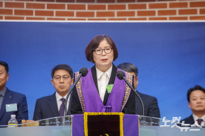 익산노회 신임 노회장 조정애 목사가 취임 인사를 전하고 있다. 최화랑 기자