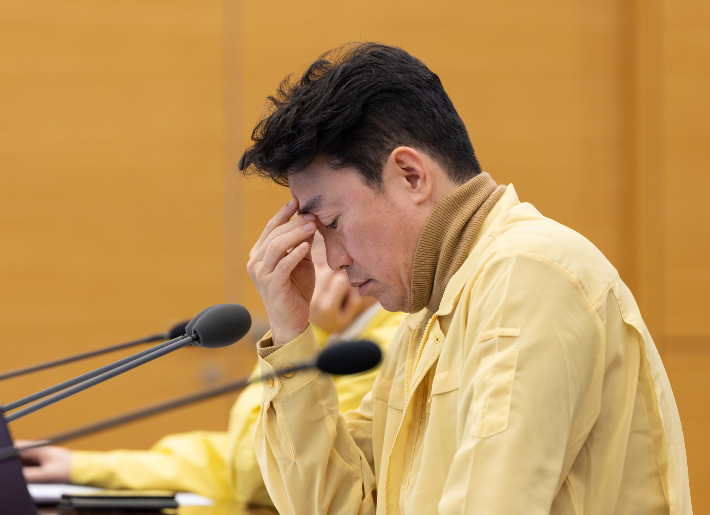 강훈식 대통령 비서실장이 2일 청와대에서 주간업무회의를 주재하고 있다. 청와대 제공