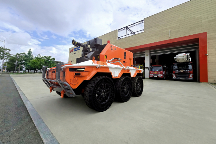  무인소방로봇이 출동에 앞서 대기하는 모습. 현대차그룹 제공