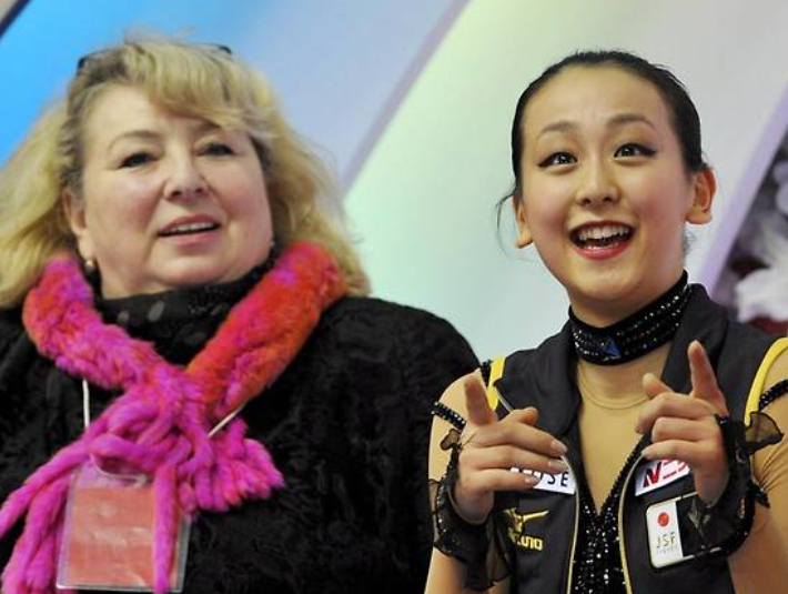 일본 피겨 스타 아사다 마오(오른쪽)와 한때 스승으로 활약했던 타티아나 타라소바 코치. 연합뉴스 