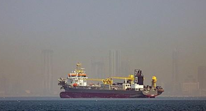 중동 정세 불안으로 아랍에미리트(UAE) 두바이 해안에 정박 중인 선박. 연합뉴스