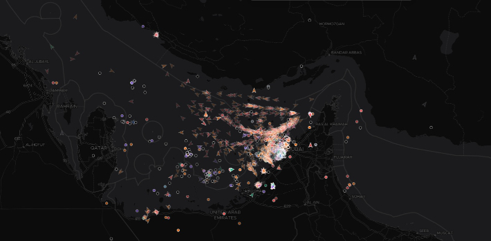 호르무즈 해협 인근 선박 정체 현황. Voyage Radar 실시간 선박 위치 지도 캡처