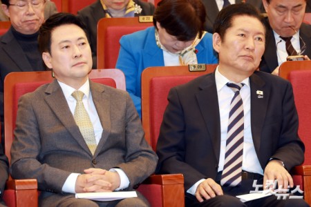 나란히 앉은 정청래-장동혁