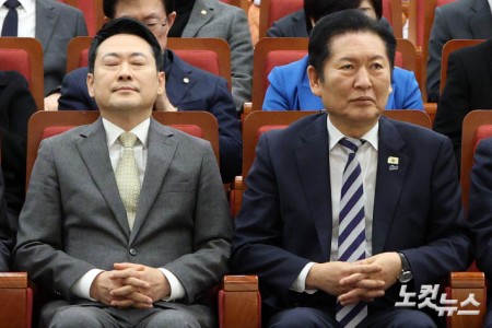 서먹한 정청래-장동혁