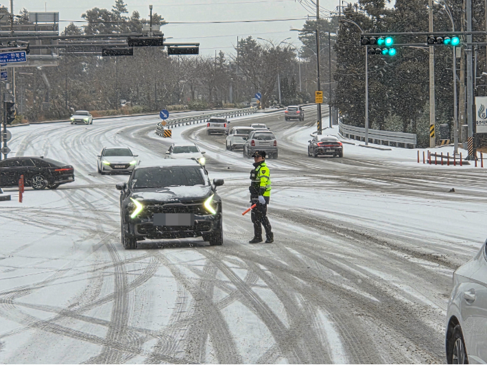 제주지역 폭설. 제주경찰청 제공