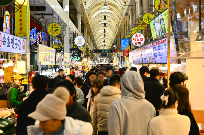 속초관광수산시장. 속초시 제공