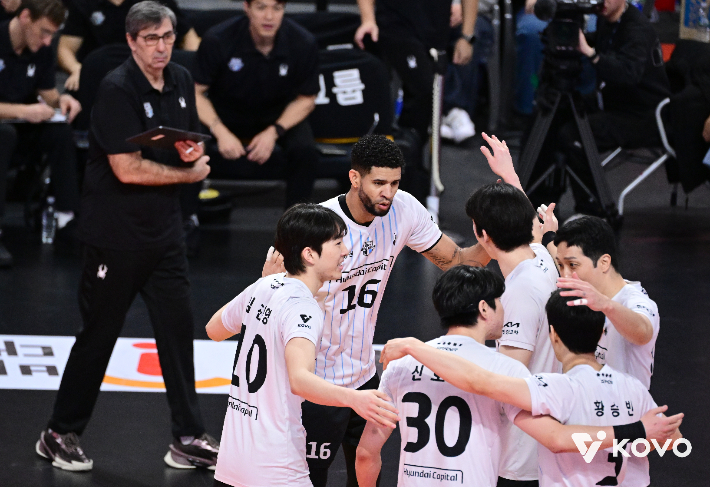 현대캐피탈. 한국배구연맹