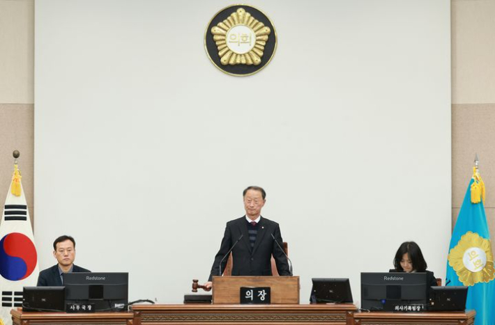 손태화 창원시의회 의장이 5일 열린 제150회 임시회 제1차 본회의 개회사를 하고 있다. 창원시의회 제공