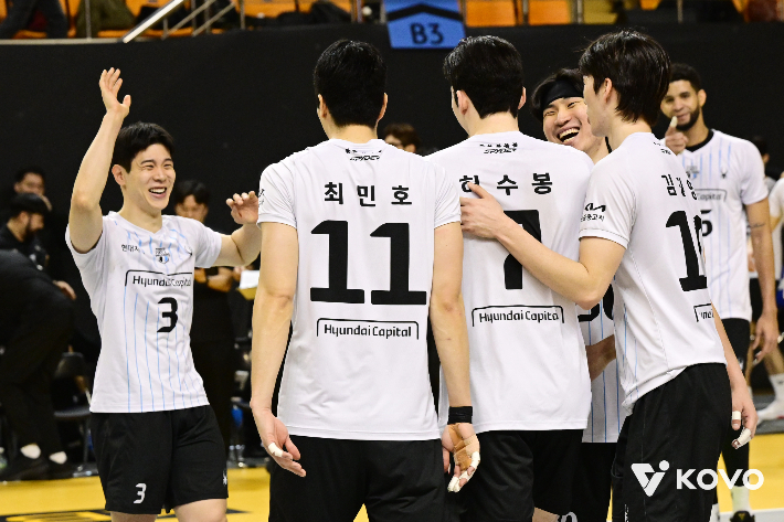 현대캐피탈 승리. 한국배구연맹