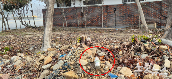 낙안읍성 공중화장실 뒤편에서 발견된 포탄. 독자 제공 