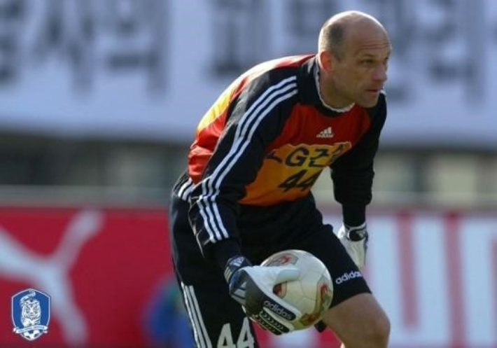 신의손(발레리 사리체프). 대한축구협회 제공