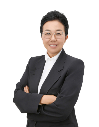 이지은 신임 대표는 W컨셉 최초의 여성 대표로, LF 디자인실장과 코오롱인더스트리 본부장 등 패션 전문기업에서 탄탄한 경력을 쌓아온 패션 전문가다. W컨셉 제공