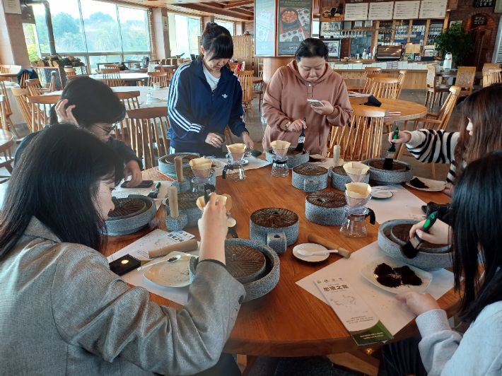 팸투어중인 대만 관광객. 제주관광공사 제공