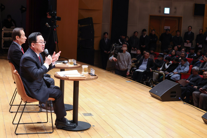 대전·충남 행정 통합 타운홀미팅에서 이장우 대전시장이 발언하고 있다. 대전시 제공