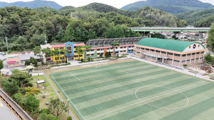영월 쌍룡초등학교 전경. 쌍룡초 제공