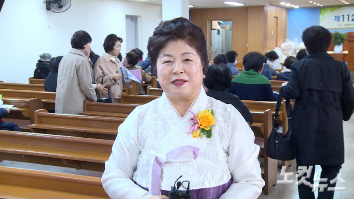 신임회장 유길정 권사가 CBS와 인터뷰를 하고 있다. 이강현 기자