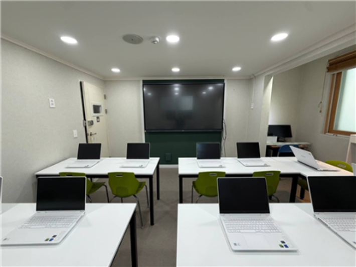 리모델링한 AI 스마트 교실. 장대현중고등학교 제공