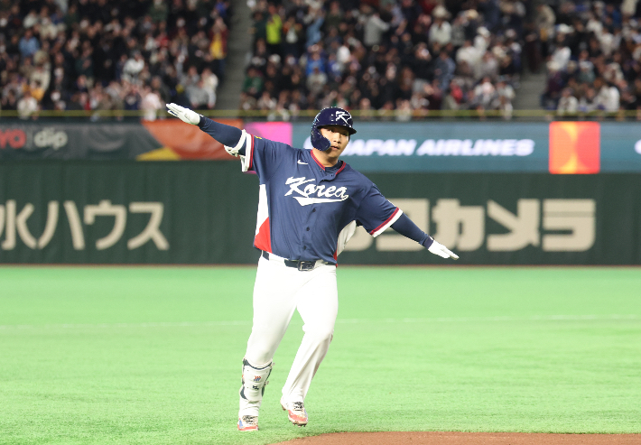 홈런 친 문보경. 연합뉴스