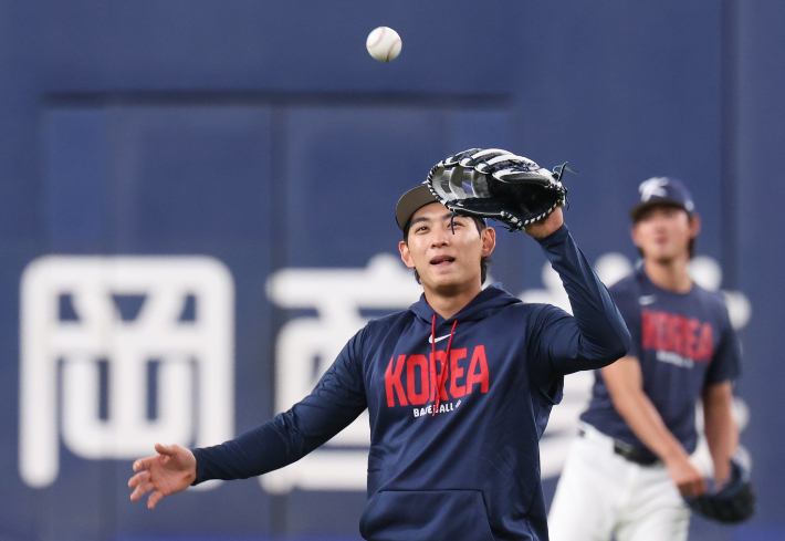 훈련 중인 이정후. 연합뉴스