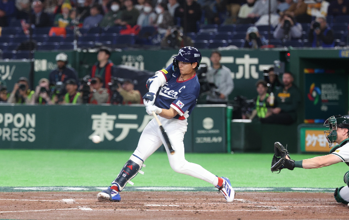 적시타 치는 이정후. 연합뉴스