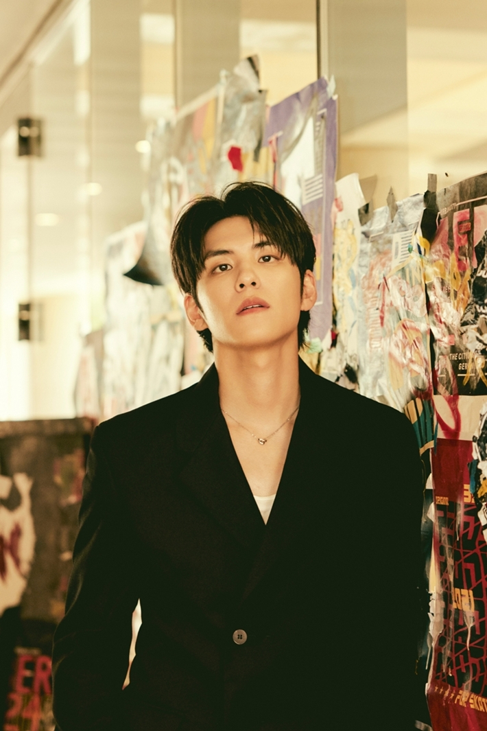 데이식스 원필이 오는 30일 첫 미니앨범 '언필터드'로 컴백한다. JYP엔터테인먼트 제공