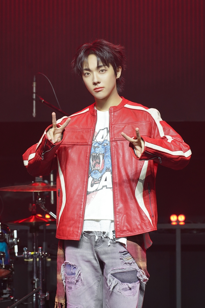 드래곤포니 보컬 안태규. 안테나 제공