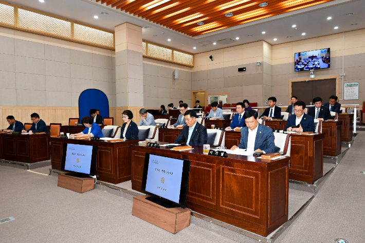 전북 남원시의회 본회의장. 남원시의회 제공