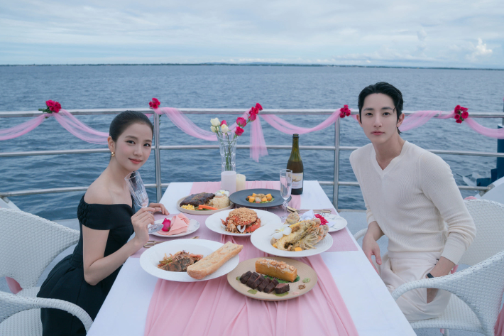 시리즈 '월간남친'. 넷플릭스 제공