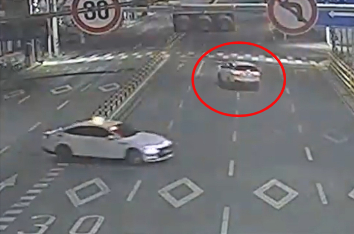 음주운전 차량을 쫓는 택시운전사. 대전경찰청 제공