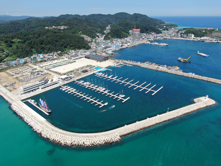 후포 마리나항만 전경. 울진군 제공