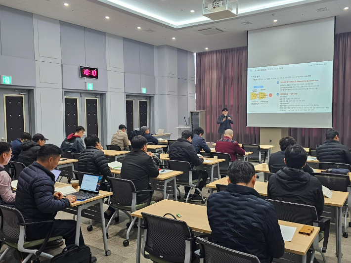 관리감독자 법정교육. 여수상의 제공