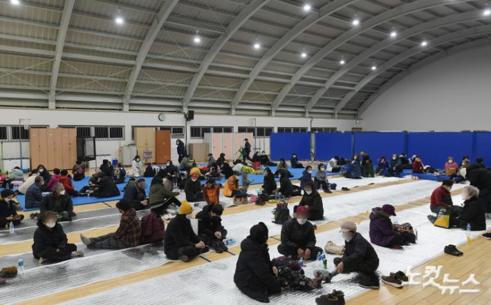이재민 보호소. 황진환 기자