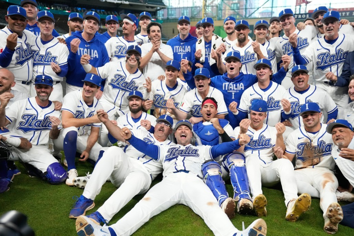 사상 최초로 WBC 4강에 진출한 이탈리아 선수단. 연합뉴스  