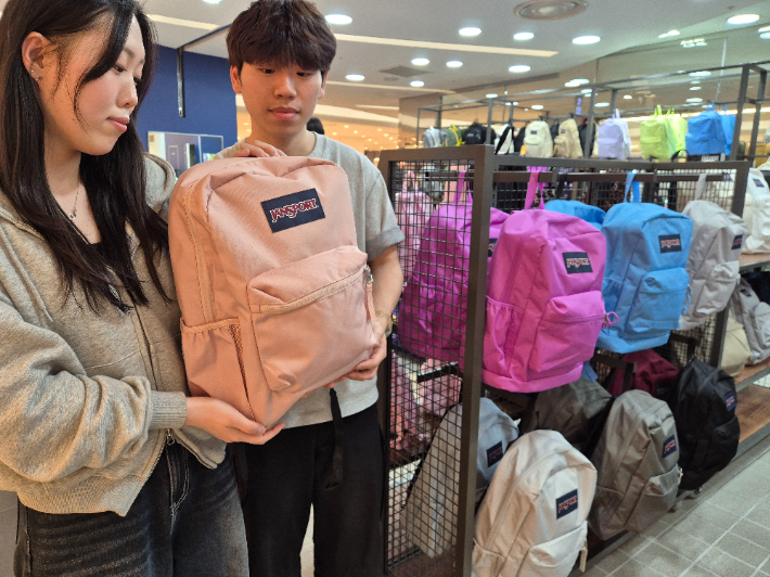 롯데백화점 부산본점 제공