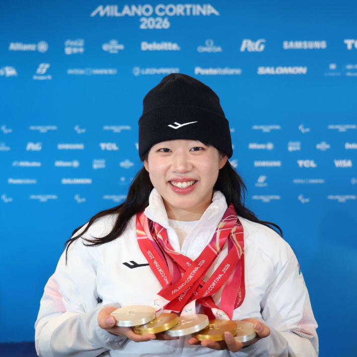 김윤지, 한국 선수 최초로 메달 5개. 연합뉴스