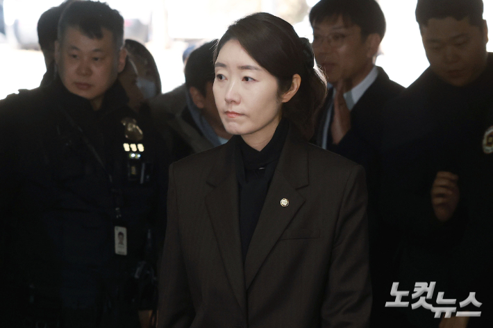 1억 공천헌금 수수 의혹을 받는 강선우 무소속 의원. 류영주 기자