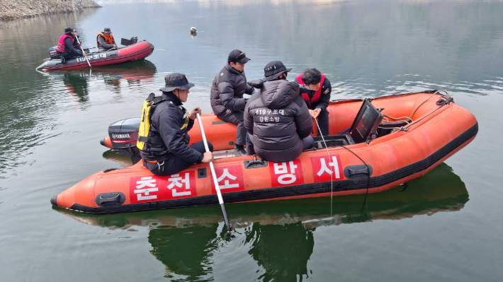 16일 오후 3시 48분쯤 강원 양구군 국토정중앙면 소양호에서 A(50)씨가 숨진 채 발견됐다. 강원소방본부 제공