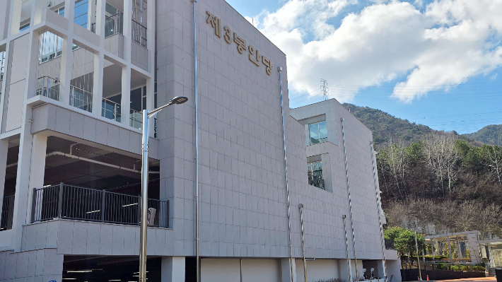 창원시립상복공원 제3봉안당. 창원시 제공 