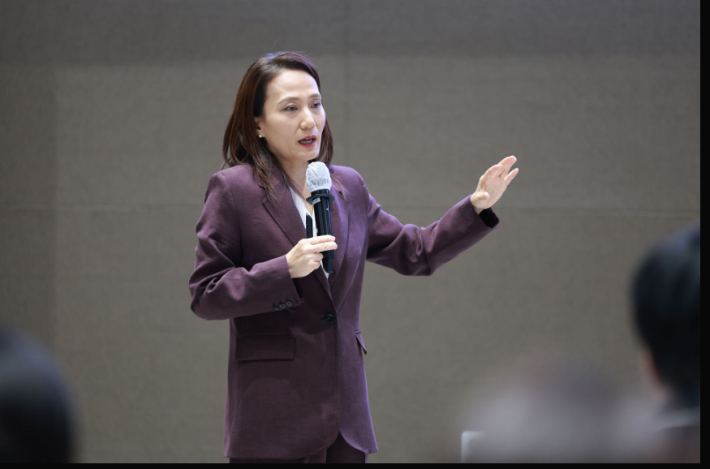 이수형 한국은행 금융통화위원회 위원이 17일 서울 중구 한국은행에서 열린 기자간담회에서 발언하고 있다. 한국은행 제공