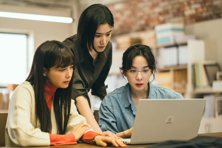 ENA 월화 드라마 '아너: 그녀들의 법정' 스틸컷. KT스튜디오지니 제공