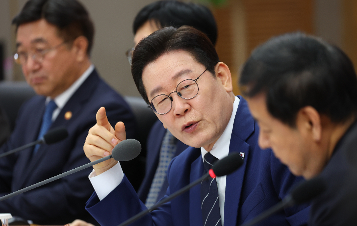 이재명 대통령이 17일 정부세종청사에서 열린 국무회의에서 발언하고 있다. 연합뉴스