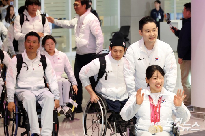 최다 메달 신기록 김윤지