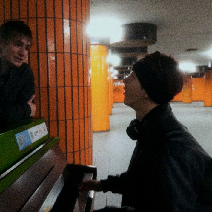 가수 조권이 오는 27일 신곡 '라이크 아이 두'로 돌아온다. 아카이브아침 제공