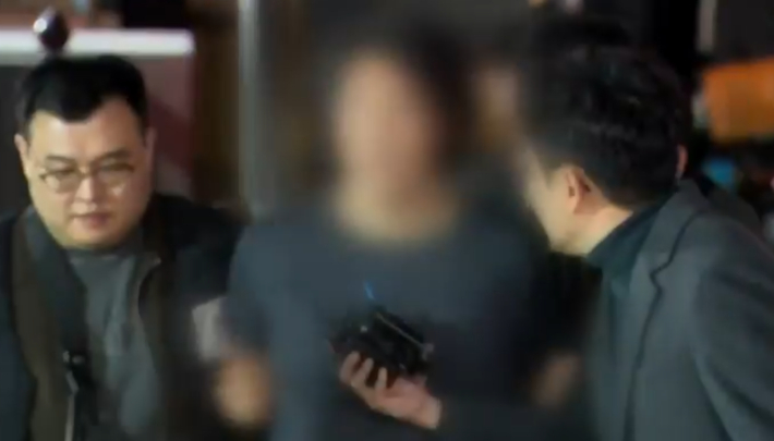 항공사 기장을 흉기로 살해한 혐의를 받는 전직 부기장 김모씨. JTBC 보도화면 캡처